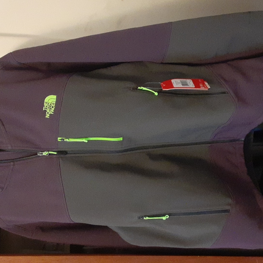 Lightweight jacket - Picture 2 of 4